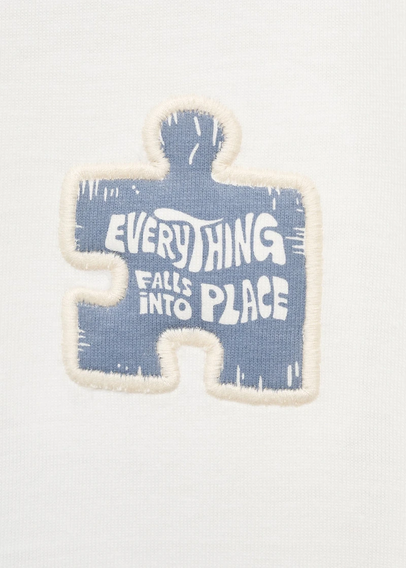 Textured embroidered t-shirt