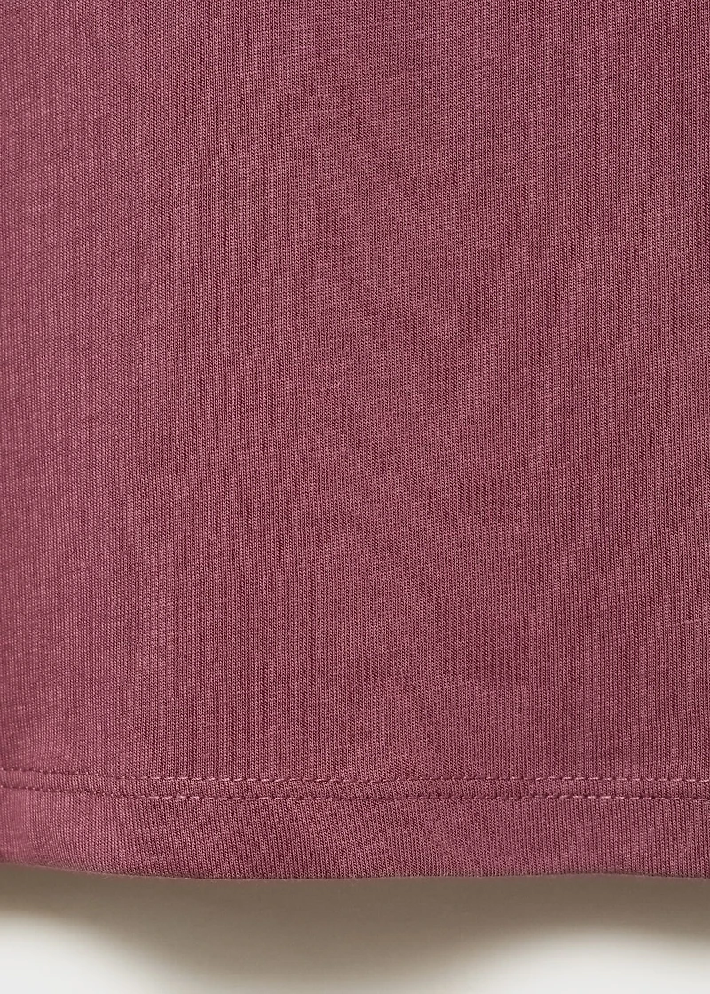 T-shirt with embroidered contrasting collar