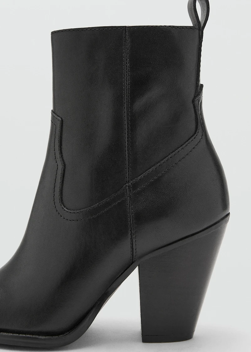 Leather ankle boots with block heel