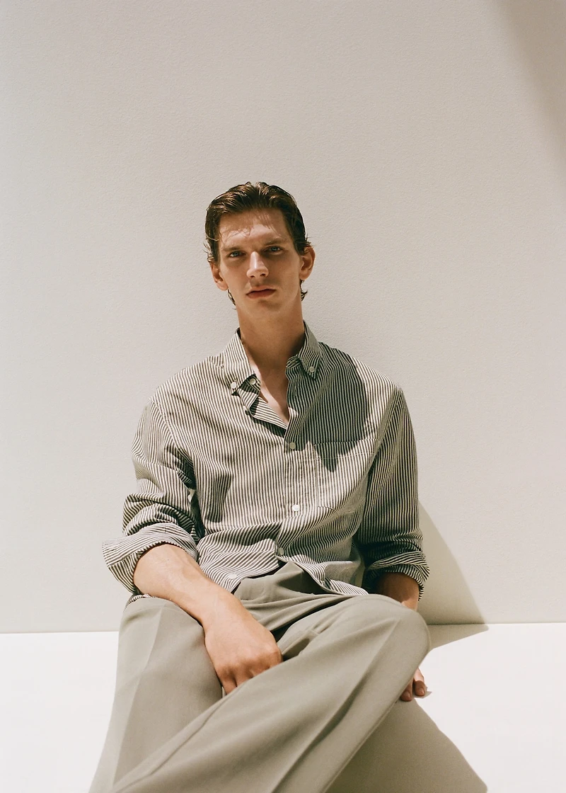 Regular fit striped print shirt