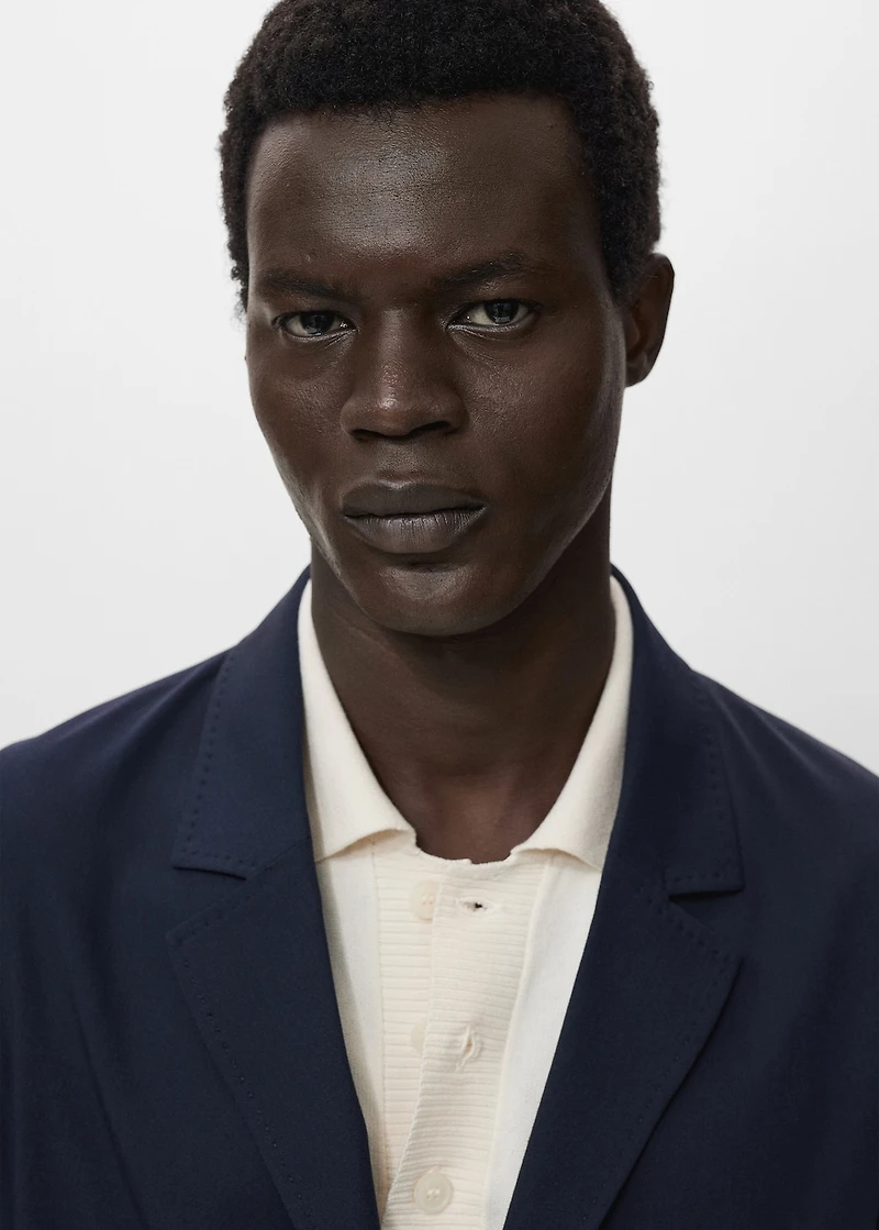 Slim-fit suit jacket with pockets