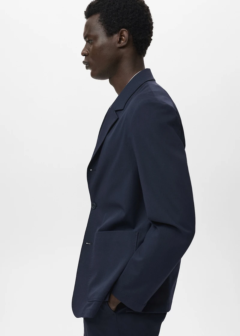 Slim-fit suit jacket with pockets