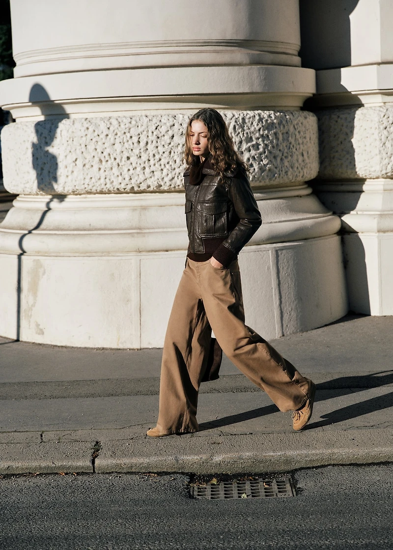 Wide-leg mid-rise loose-fit jeans