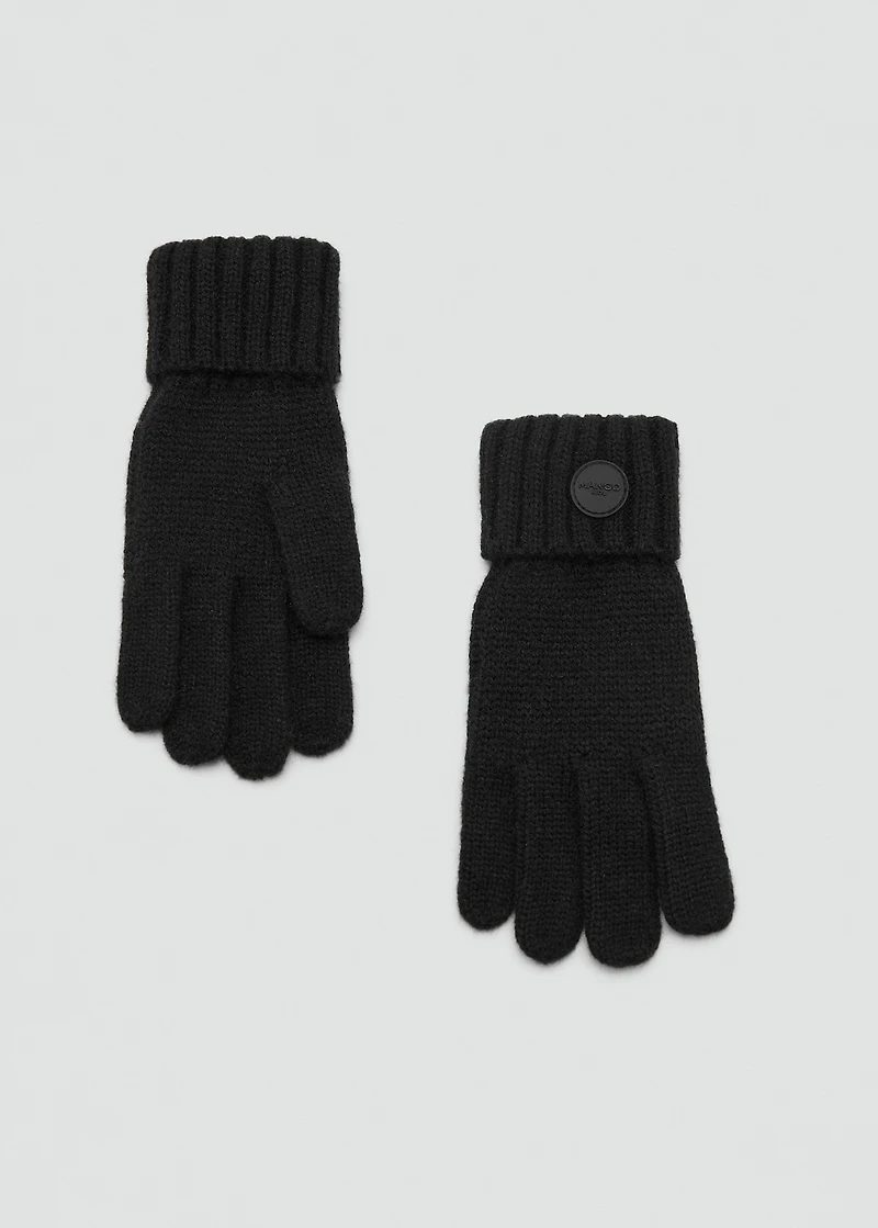 Knitted gloves