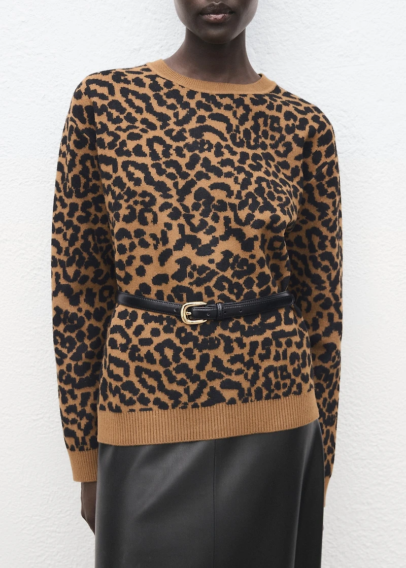 Leopard-print knitted sweater