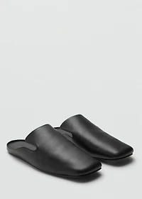 Square toe leather shoe