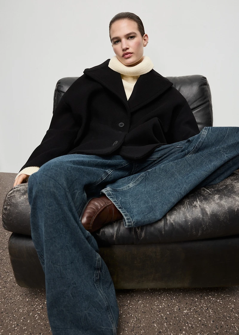 Oversized short wool coat