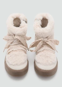 Ankle boots with leather accents