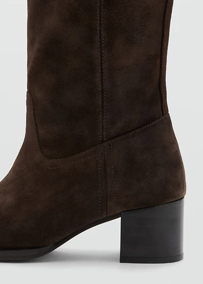 Heel suede boots