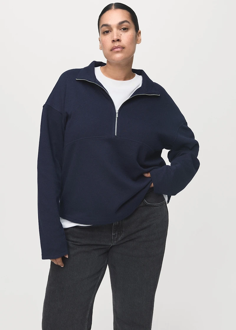 Mid-rise straight jeans