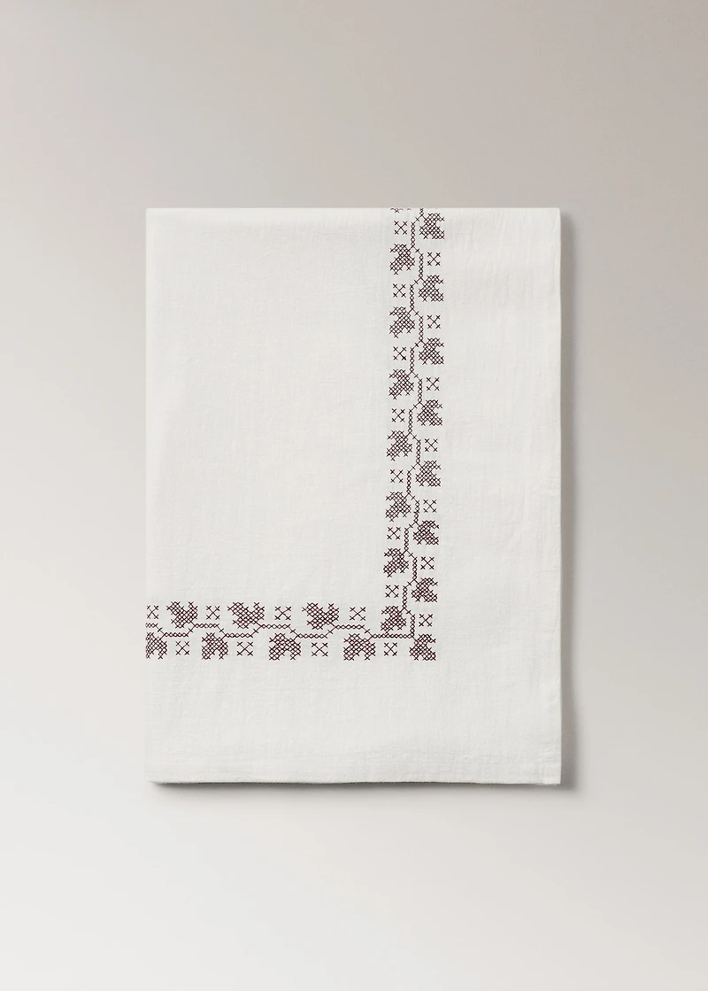 Ramie cotton tablecloth with embroidered details for 6 to 8 diners