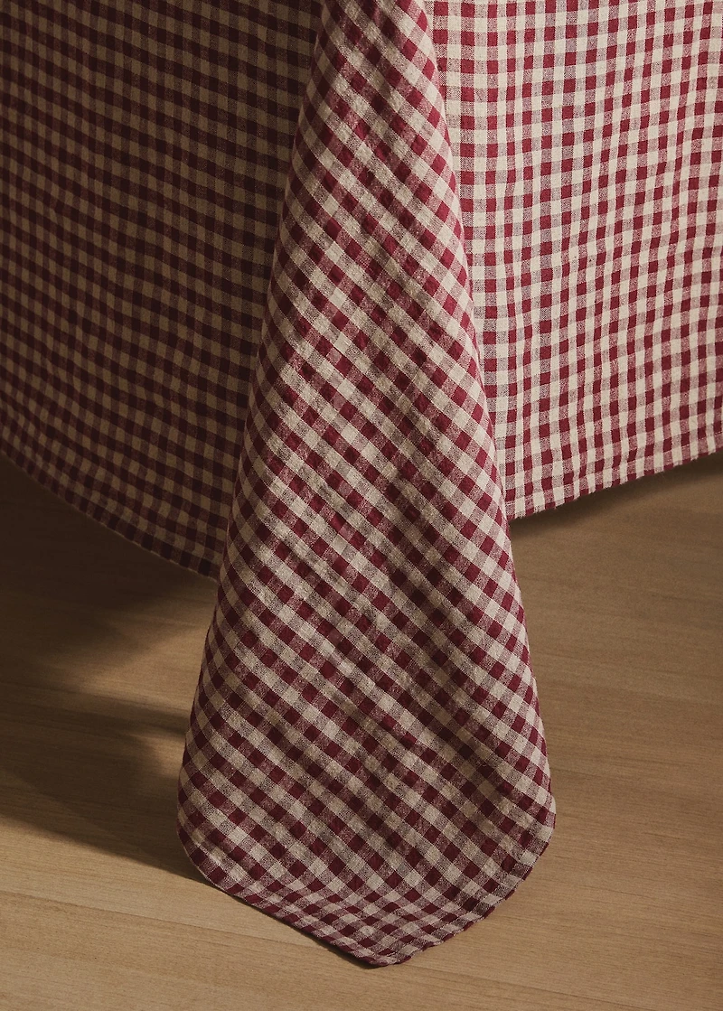Gingham checked linen tablecloth for 8 to 10 diners