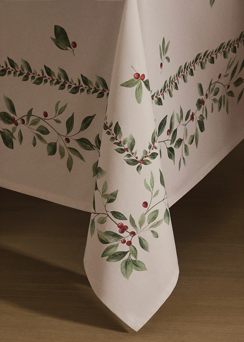 Holly-print cotton tablecloth for 2 to 4 diners
