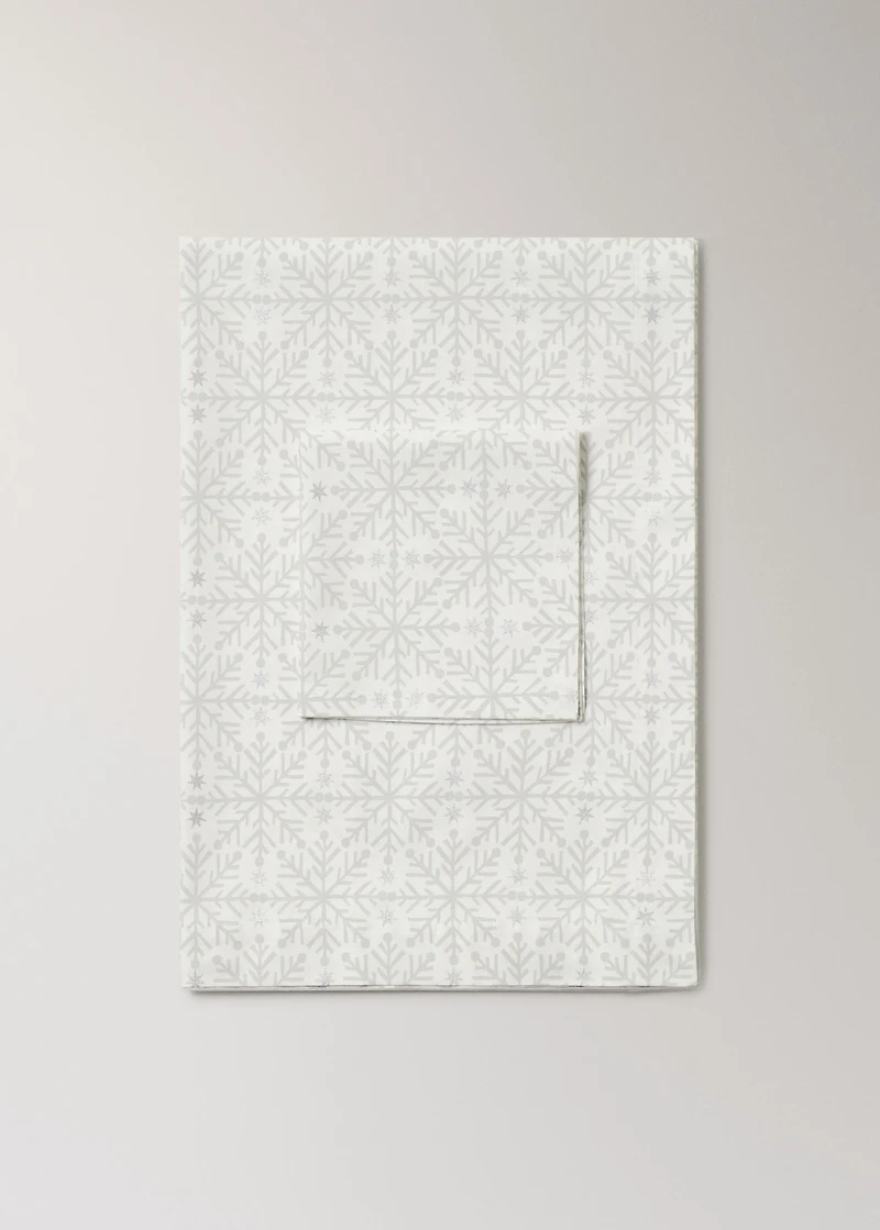 Napkins with Christmas snowflake printed motif