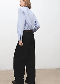 Barrel jeans with patches