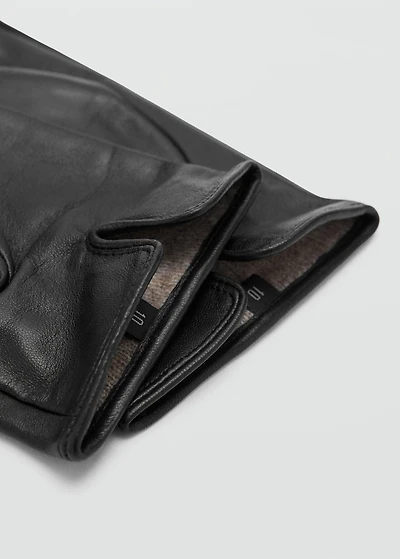 100% leather gloves with stitching detail