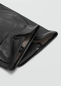 100% leather gloves with stitching detail