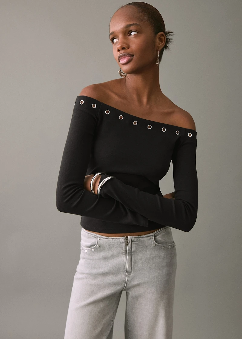 Boat-neck t-shirt with studs