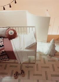 Percale cotton top sheet with contrasting picot detail for cot