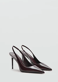Patent leather heel shoes