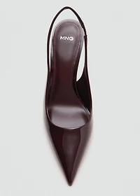 Patent leather heel shoes