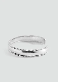 Rigid bracelet with relief