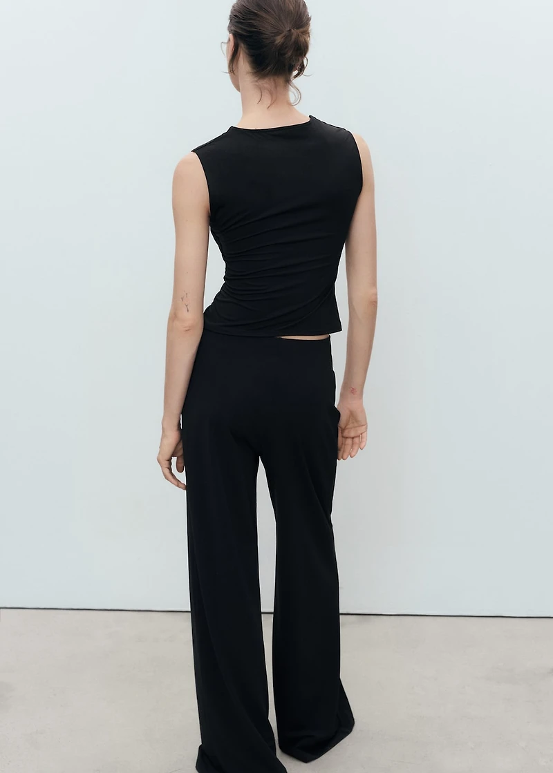 Fitted top with wide straps