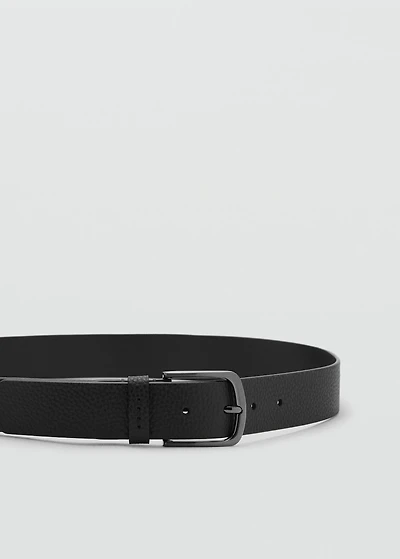 Pebbled leather belt