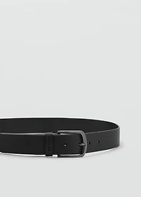 Pebbled leather belt