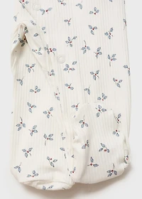 Pajamas with flowers and baby neck