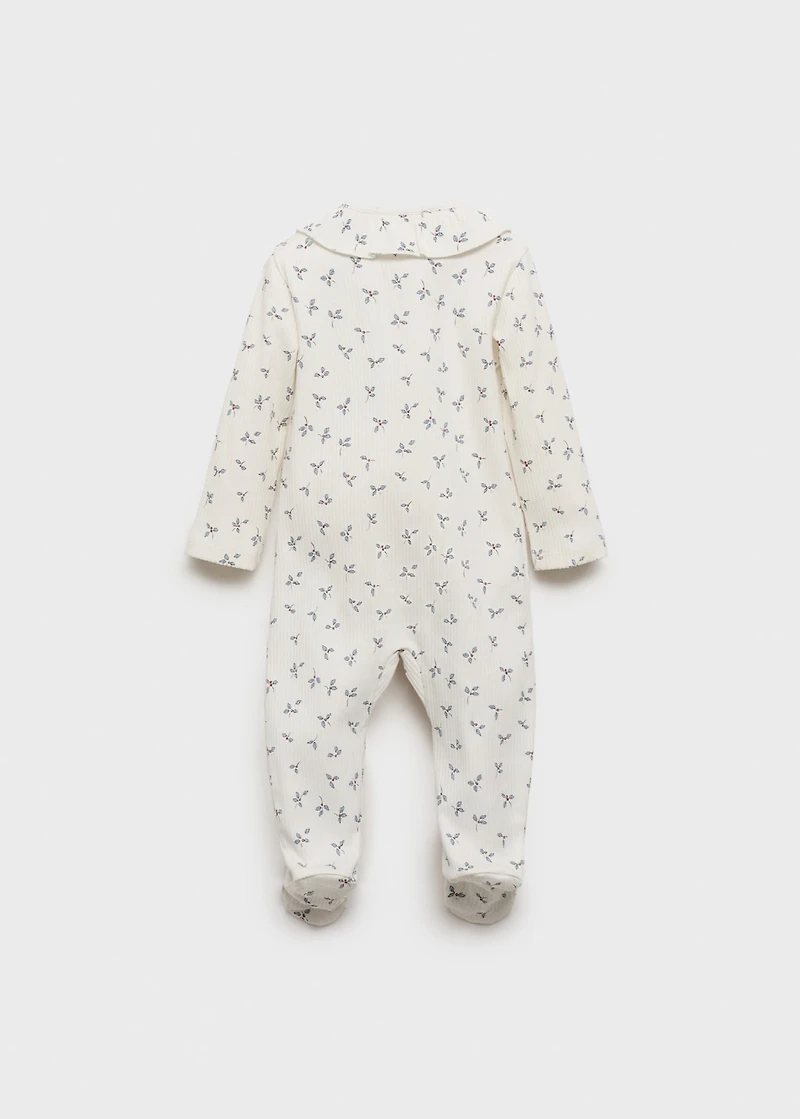 Pajamas with flowers and baby neck