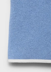 Knitted top with contrasting trim