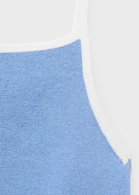 Knitted top with contrasting trim