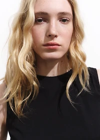 Crop top with bow on the back