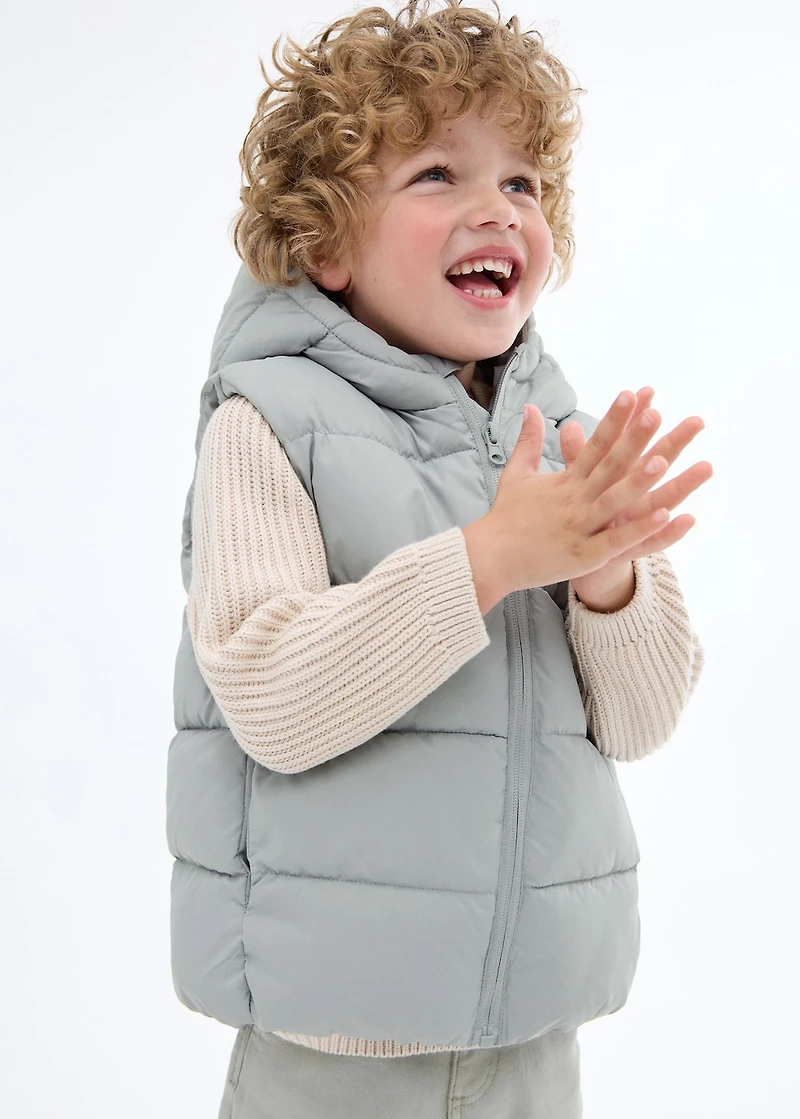 Quilted vest with hood