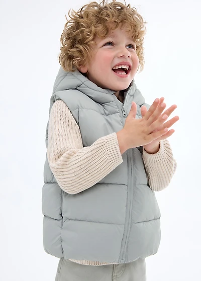 Quilted vest with hood