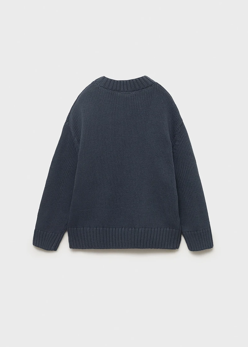 Long-sleeve knitted sweater