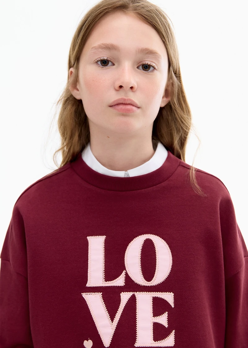 Love message sweatshirt