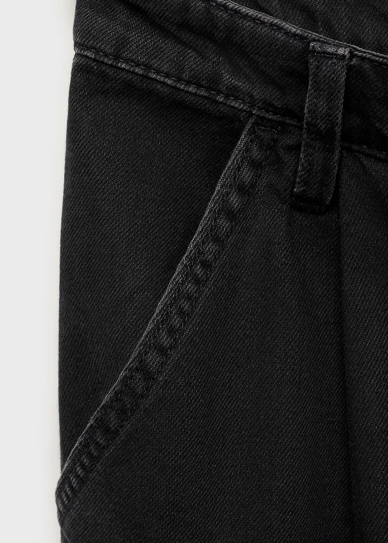 Wide-leg pleated jeans