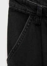 Wide-leg pleated jeans