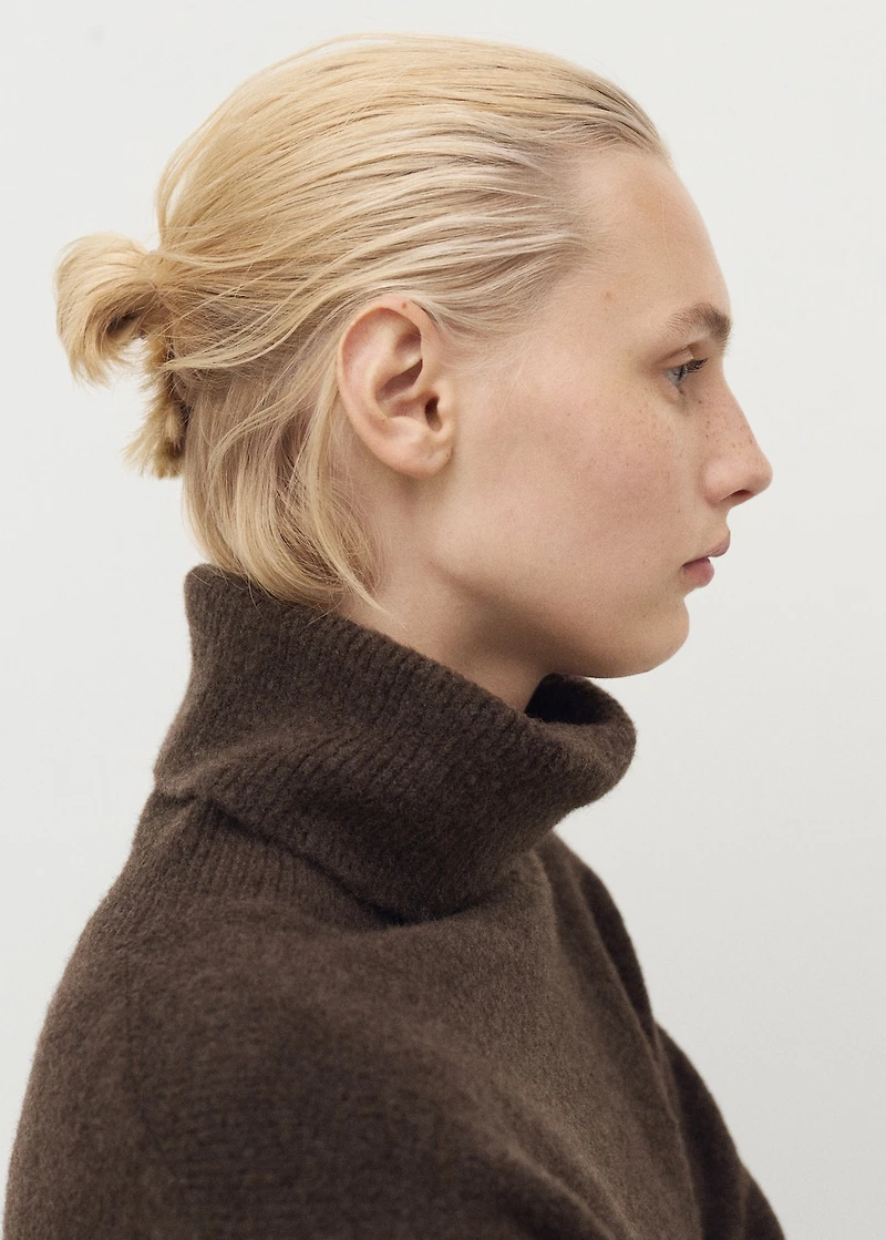 Turtleneck knit sweater