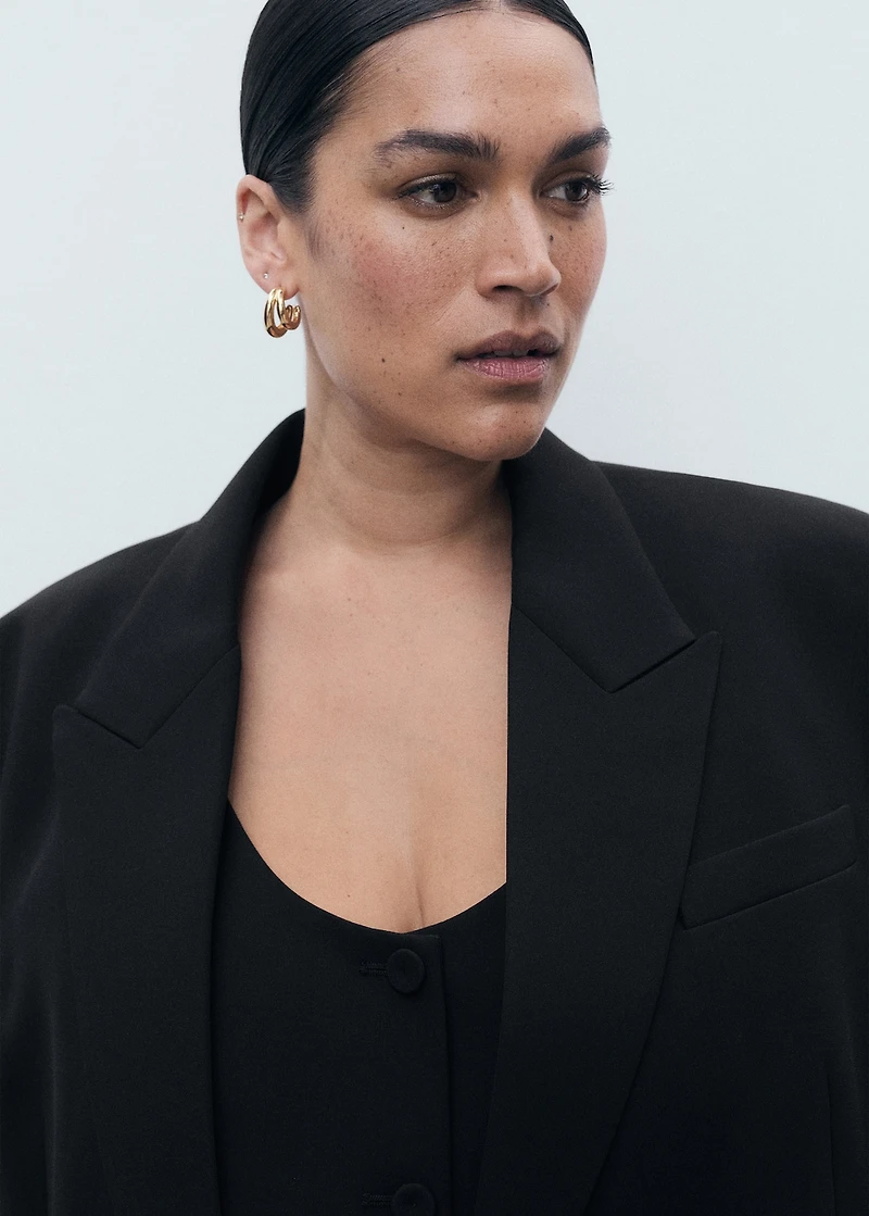 Suit vest with buttons