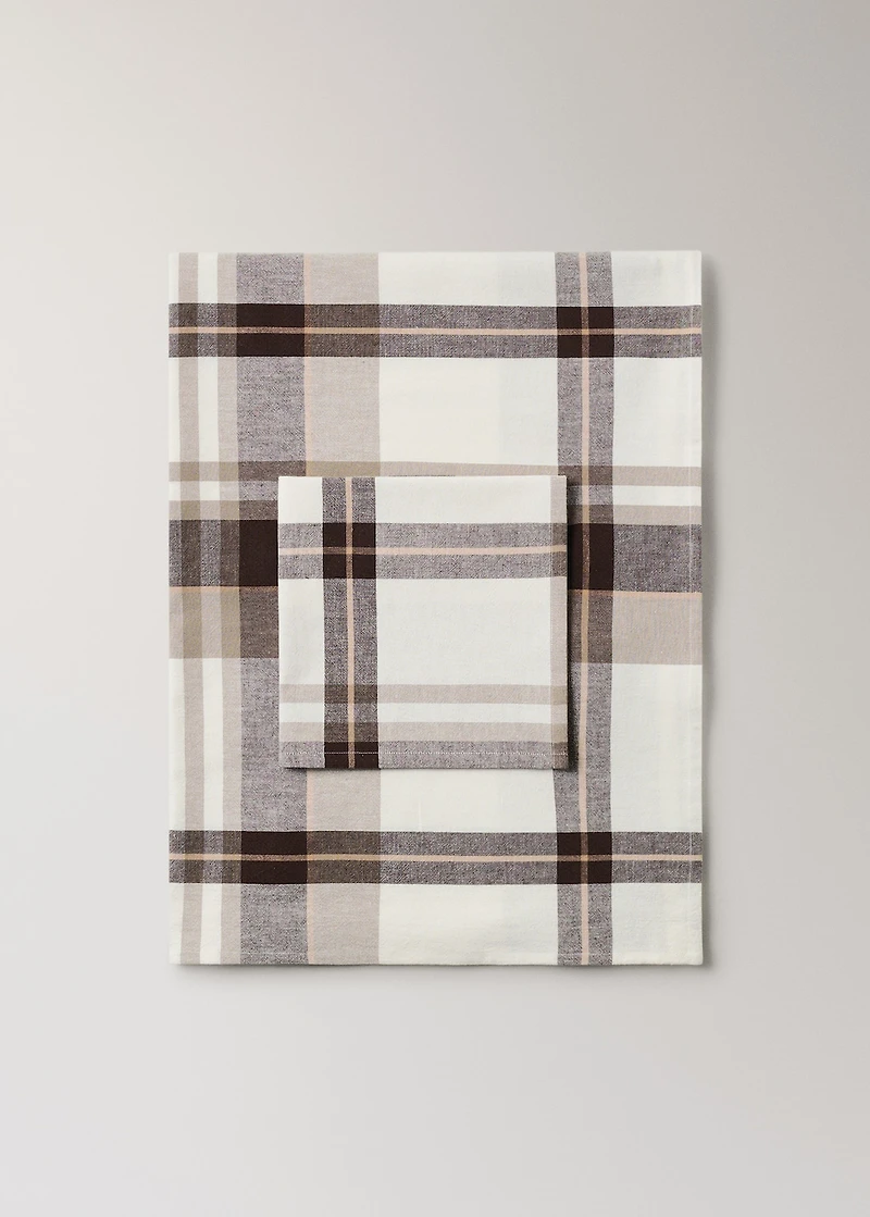 Cotton linen checked tablecloth for 2 to 4 diners