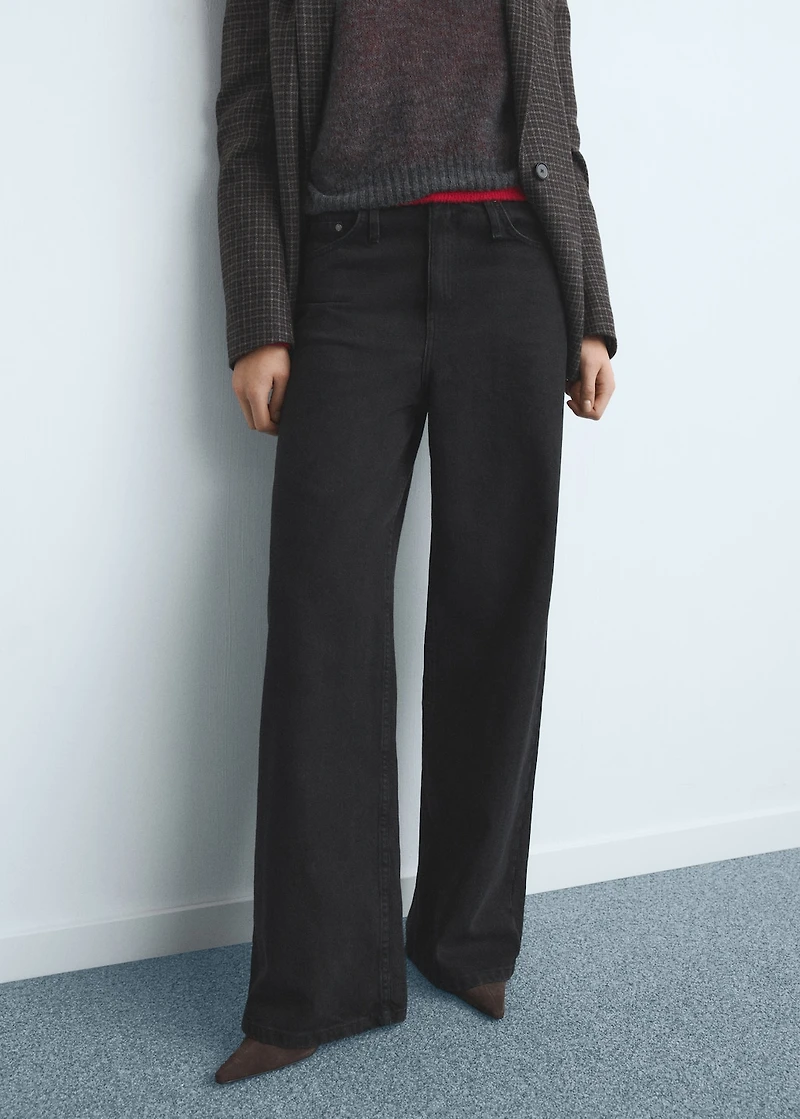 Wide leg mid-rise jeans