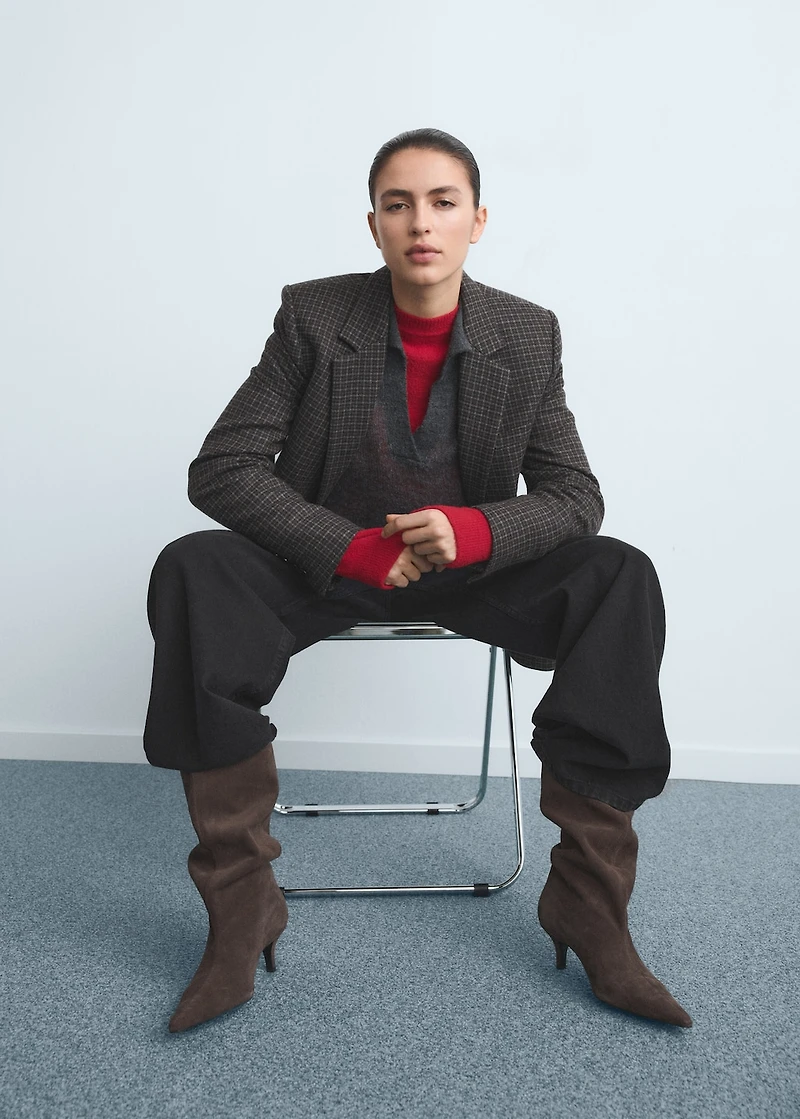 Wide leg mid-rise jeans