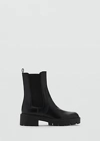Track sole Chelsea boots