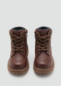 Lace-up mountain boots