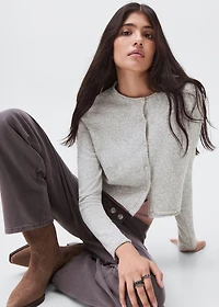 Cropped cardigan with buttons