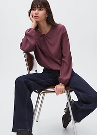 Puff-sleeved blouse with knot