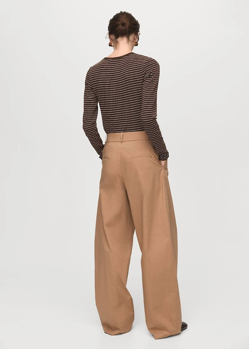 Long-sleeved striped t-shirt